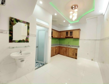 Nhà 80m2 2PN, Giá 740 triệu sổ hồng riêng ở liền, đường Nguyễn Văn Bứa. O789114979