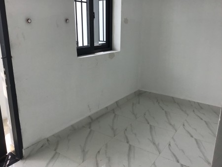 Bán gấp nhà 2 tầng dt đất 67m2 hẻm 242 Nguyễn Xí, P13, Bình Thạnh, 6.3 tỷ tl