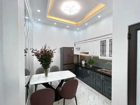 Bán nhà Nguyễn Văn Trỗi 50m lô góc nhà đẹp ngõ rộng mt 15m, 5 tầng giá bán 6.4 tỷ