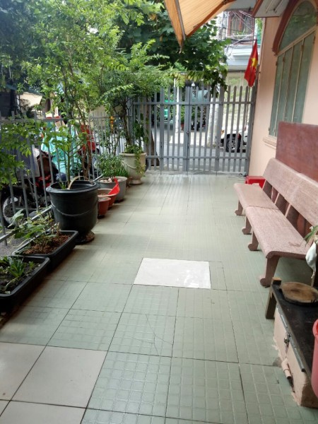 Cho thuê làm văn phòng (tầng trệt) có sân để xe thoải mái, liên hệ 0348847457