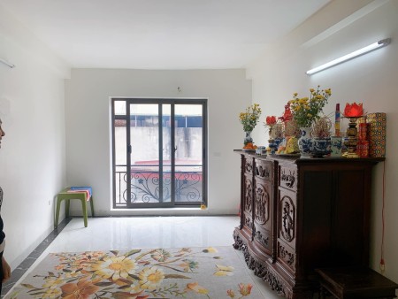 Chỉ hơn 3 tỷ nhà 5 tầng đẹp long lanh tặng full nội thất trung tâm Hoàng Mai, sổ sẵn