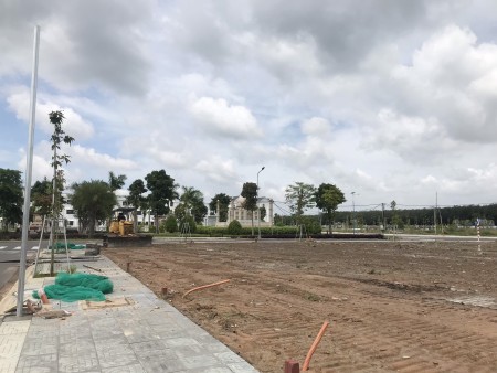 Bán gấp lô đất dự án Century City gần công viên lớn, liên hệ 0812.245.246