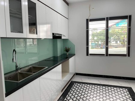 Bán Gấp Nhà Kinh Doanh Phố Trương Định 51m thang máy ô tô đỗ trong nhà