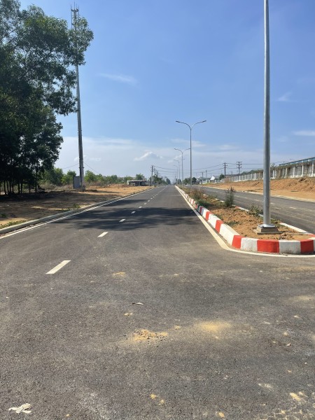 Mở bán đất KCN SONADEZI Giang Điền. Shr, thổ cư. Giá rẻ F0 đón đầu các dự án. Mặt đường 32m.