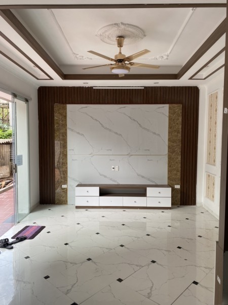 Bán nhà Cổ Nhuế Bắc Từ Liêm Nhà Đẹp Ở Ngay diện tích 40m 6 Tầng Giá 4.15 Tỷ