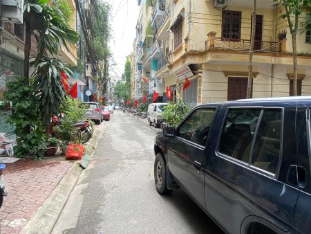 Bán nhà PL ô tô tránh vỉa hè rộng phố Mạc Thái Tổ dtsd 40m2 giá 8,7 tỷ. LH 0912442669