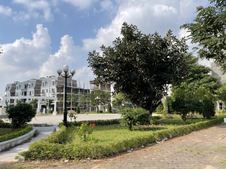 Đi đến slide 2