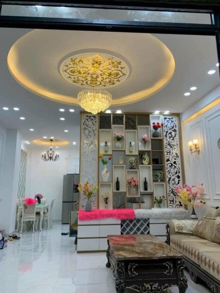 Bán nhà nguyên căn 3 tấm đường Huỳnh Tấn Phát Quận 7, khu dân trí cao, giá tốt