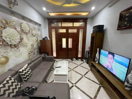 Bán nhà Tam Trinh ô tô đổ cổng Tam Trinh diện tích 31m2, 5 tầng, mặt tiền 3.1m
