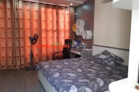 Bán nhà mặt ngõ 89 lạc long quân, 18m x 5T, mt 3.2m giá có 2.85 tỷ( kinh doanh)