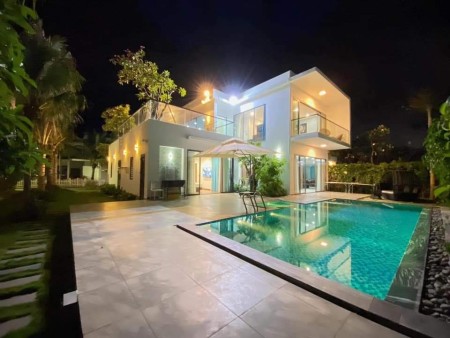 Biệt thự Aria Vũng Tàu giá bán nhanh 16,4 tỷ cách biển 80m chiết khấu 10% bàn giao ngay