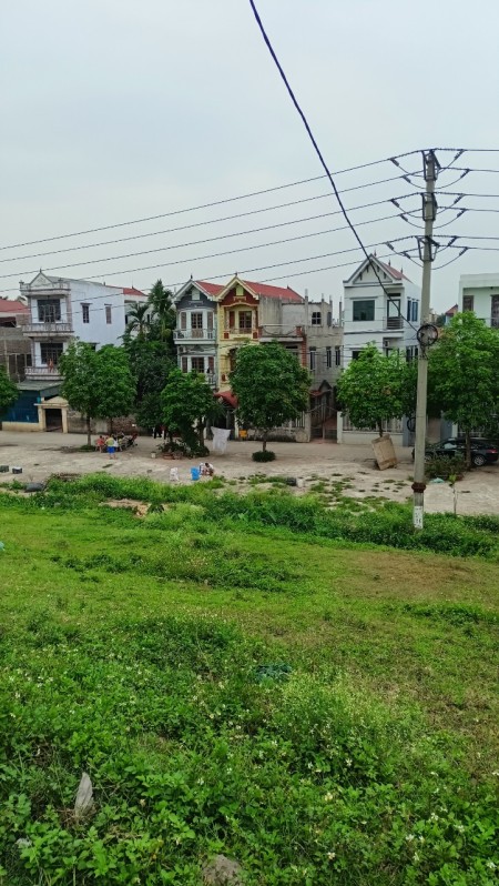 Bán 63m tại Xuân Canh, giá đầu tư, hơn 50tr/m.LH 0988350726 tiện ích xung quanh đầy đủ