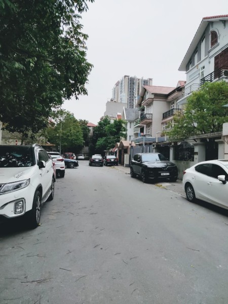 Bán Biệt thự Nàng Hương BT02 số 583 Nguyễn Trãi 179m2 giá 26 tỷ. LH 0912442669