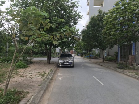 Bán đất đấu giá Tứ Hiệp diện tích 84m2 mặt tiền 6,8m, hậu 6,8m giá 95 triệu/m2