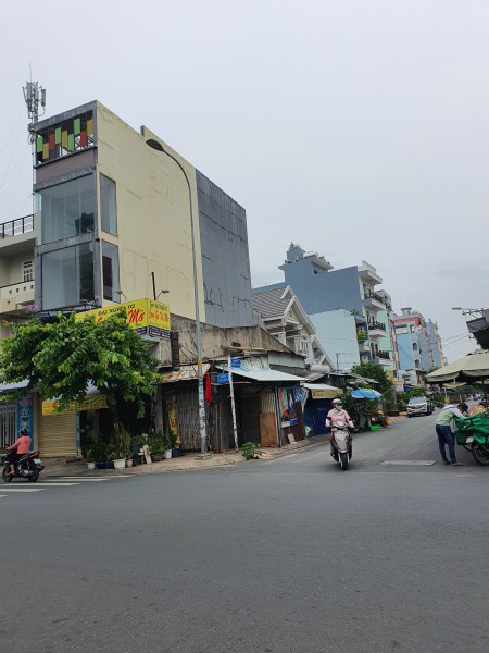 Bán nhà Góc 2MT Tân Hương, phường Tân quý, quận Tân Phú.DT 166m2 chỉ 26.5 tỷ
