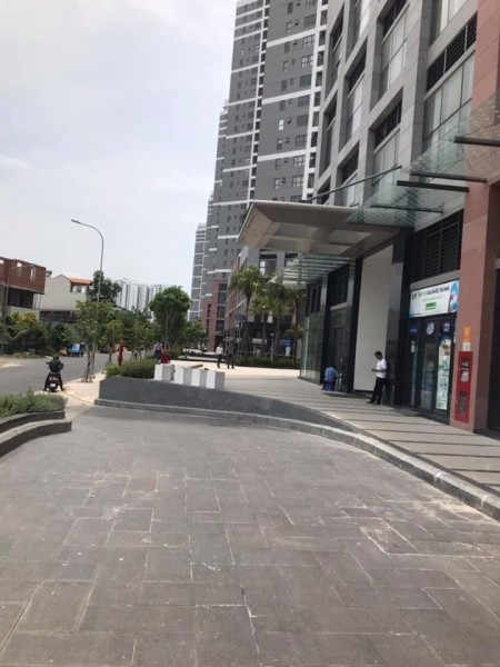 Cần bán căn shophouse The Sun Avenue 40m2 đầy đủ nội thất giá 7 tỷ còn thương lượng.