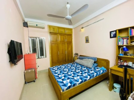 Bán Nhà ngõ 155 Cầu Giấy nhà mới tặng nội thất diện tích 36m2 5 tầng giá bán 5.5 tỷ