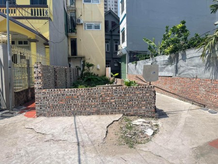 Cần bán Hoa Hậu xóm 3 mặt thoáng dtsd 64m2 hợp lý nhất Đa Tốn Gia Lâm Hà Nội