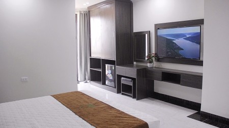 Bán khách sạn 3 sao DT 324m2 x 6 tầng, MT 18m, 40 phòng kinh doanh quần thể FLC Sầm Sơn Thanh Hóa