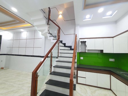 Chính chủ bán nhà dẹp 4 tầng BTCT đường Bùi Tư Toàn, An Lạc, Bình Tân, HXH 4M, 40M2, giá 4.4 tỷ