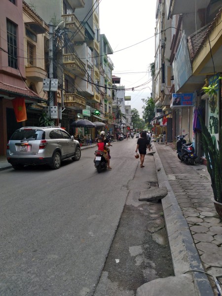 Vợ chồng tôi cần bán gấp nhà Quang Trung Hà Đông, nhà đẹp 4 tầng, 45m2, hơn 4 tỷ
