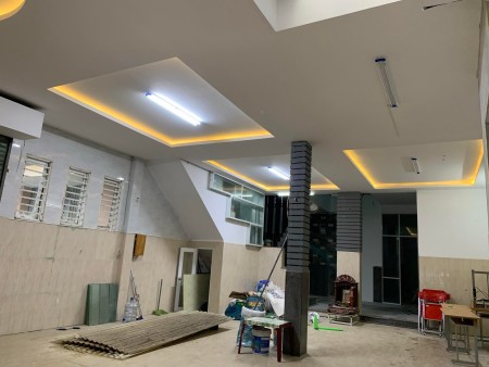 Bán nhà Bùi Xương Trạch Thanh Xuân dtsd 72m2, 3 tầng ô tô đỗ cỗng ngõ thông chỉ 4 tỷ.
