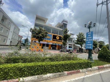 Đất thổ cư ngay khu công nghiệp đường lớn, xe ra vào thoải mái, thanh toán linh hoạt