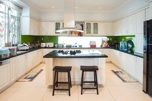 Bán nhà Thủ Đức cực hiếm HXH trung tâm Trường Thọ ngay chợ Thủ Đức giá tốt chỉ 5.8 tỷ