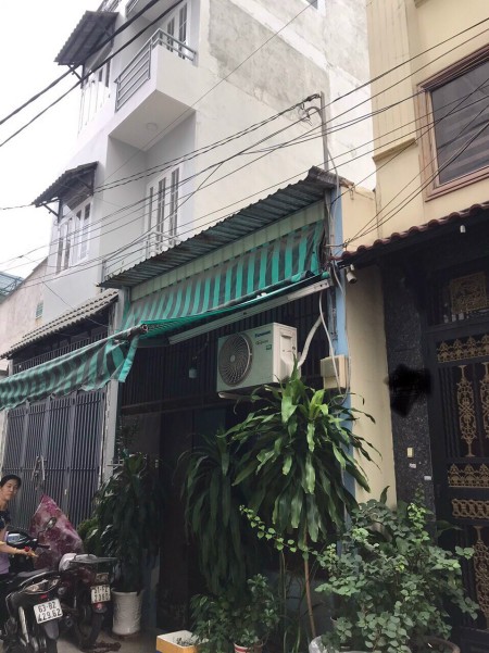 Bán nhà hẻm xe hơi nhà mới ở ngay khu an ninh không lỗi giá chỉ hơn 4 tỷ, sổ sẵn