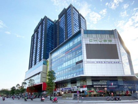 Mặt phố Trường Chinh, diện tích 198m2, mặt tiền 8m, giá 76 tỷ, vỉa hè rộng, nở hậu