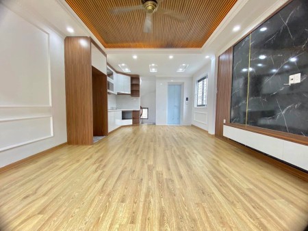Nhà Phùng Khoang đẹp ở ngay, 5m ô tô, thông 6T thang máy ở kd chỉ 6.2 tỷ TL