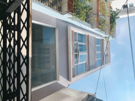 Bán nhà Quận Phú Nhuận, diện tích 64m2 hẻm xe hơi thông giá bán 7.35 tỷ, lh 0768676787