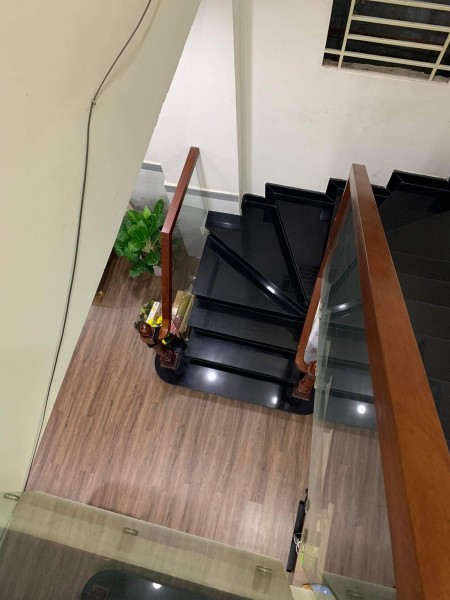 Nhà hẻm xe hơi đường số 6 Hiệp Bình Chánh Thủ Đức diện tích 36m2, giá 4tỷ5.