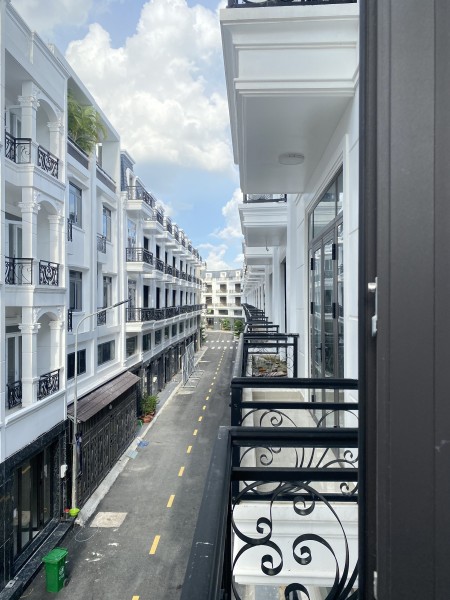 Cần bán gấp nhà phố tại trung tâm Quận 12 liên hệ 0938989869, giá tốt đầu tư sinh lời
