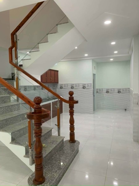 Bán nhà hẻm bê tông 5m, (5x15) 75m2 đang cho thuê 5tr tháng, ở Tân Chánh Hiệp, Quận 12