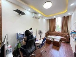 Bán nhà trung Thanh Xuân, ô tô nhỏ đỗ cửa, giá bán chỉ 3.x tỷ, sổ sẵn chính chủ, bàn giao ngay