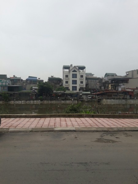 Bán Lô đất 45m mặt đường tại Xa La có sẵn nhà cấp 4 giá 7.5 tỷ, có thương lượng