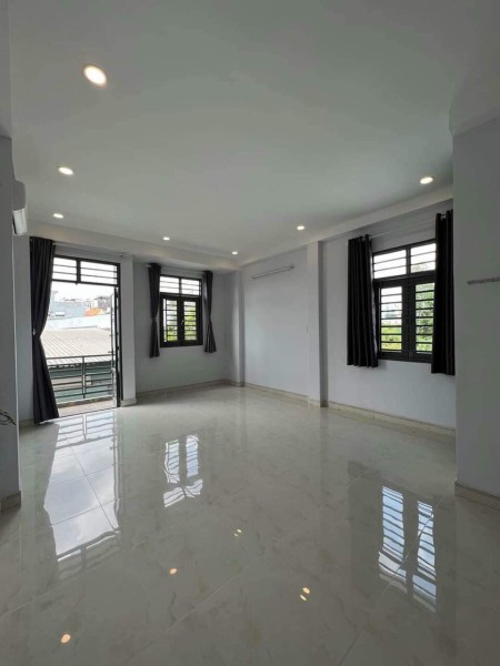 Bán gấp nhà đường số 10 phường Tân Quy Quận 7 giá 2 tỷ 5 đúc kiên cố 2 tầng