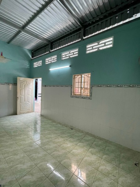 Nhà hẻm nhỏ diện tích 26m2 giá 590 triệu kết cấu chắc chắn khu dân cư đông đúc, giá tốt