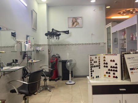 Bán nhà 2 mặt tiền hẻm xe hơi tránh nhà đẹp vào ở ngay khu vực ít nhà bán đường Hoà Bình