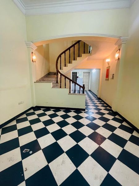 Ô tô phân lô phố Vũ Thạnh, Quận Đống Đa dtsd 55m2 4 tầng, mặt tiền 4m, chỉ 10.8 tỷ có thương lượng