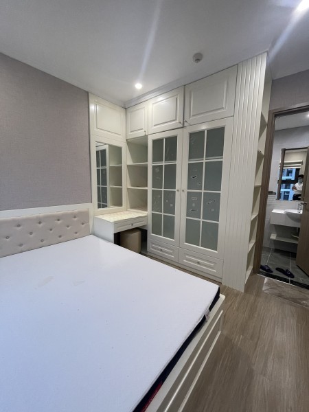 Bán căn hộ chung cư 2 phòng ngủ, 2 phòng ngủ, góc 70m2, với giá cực ưu đãi, chung cư Vinhomes