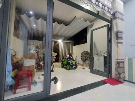 Hòa Xuân đối diện công viên giá chỉ nỉình hơn 4 tỷ khu dân cư đông đúc, kiến trúc đẹp
