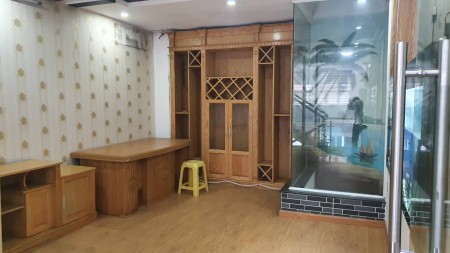 Bán gấp nhà phân lô Cống Lỡ Tân Bình, đúc 5 tầng kiên cố, gí bán 7.3 tỷ, khu đông đúc