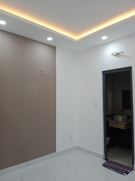 Bán nhà mặt tiền Quận Bình Tân, giá rẻ đúc 5 tầng, giá tốt đầu tư sinh lời, vào ở ngay