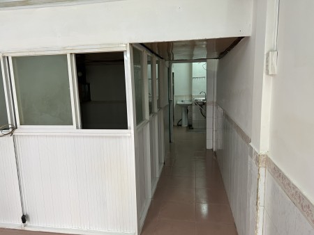 Chính chủ cần bán căn hộ tầng trệt chung cư Ấn Quang Quận 10 khu an ninh yên tĩnh