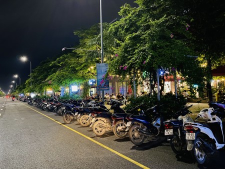 Chính chủ bán căn shophouse diện tích 120m2, đường chính 56m, đã có sổ hồng