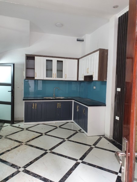 Nhà đẹp, mới Văn Quán, gần ô tô tránh, cách Trần Phú 100 mét sổ sẵn chính chủ