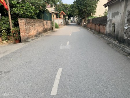 Bán gấp lô đất phân lô tại Kiêu Kỵ đường lớn khu dân cư đông, pháp lý chuẩn bàn giao ngay