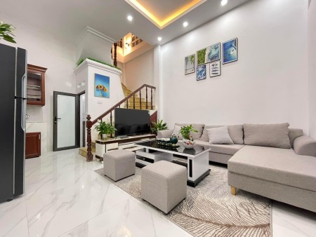 Bán nhà phố Chùa Bộc, Đống Đa - nhỉnh 3 tỷ liên hệ 0338080356 khu dân cư đông đúc, giá tốt